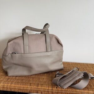 AWAY The Everywhere Bag.